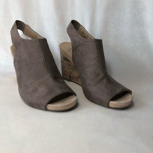 Life Stride Soft System Henley Taupe 3” Wedge Open Toe Shoes Size 6M